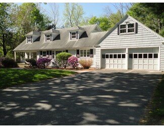 18 Dick Dr, Worcester, MA 01609