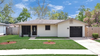 2706 Harvard St, Pasadena, TX 77502