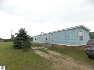 2281 Garfield Rd, Remus, MI 49340