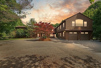 364 Chestnut St, Wilmington, MA 01887