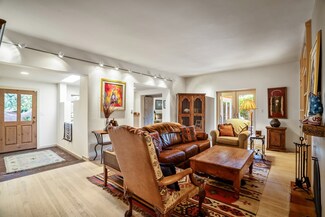 223 Artist Rd, Santa Fe, NM 87501