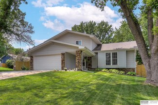 1412 Beechwood Ave, Papillion, NE 68133