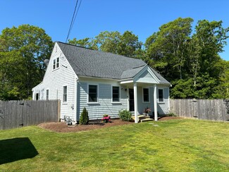 107 Linden St, Hyannis, MA 02601