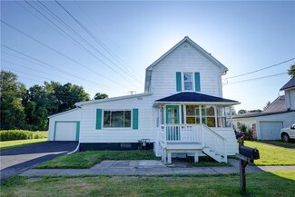 18 Bennett Ave, Manchester, NY 14504