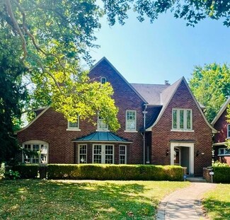 2481 Sherwood Rd, Columbus, OH 43209