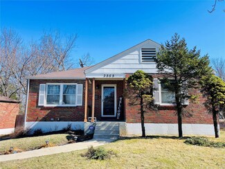 2868 Chadwick Dr, Saint Louis, MO 63121