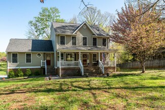 1029 Steeplechase Dr, Evington, VA 24550