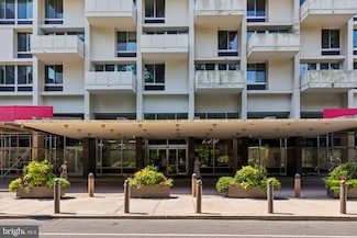 604 36 S Washington Square Unit 1404, Philadelphia, PA 19106