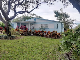 1933 NE Lake Place, Jensen Beach, FL 34957