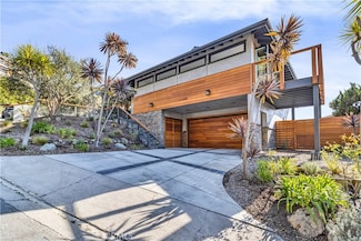 329 Dartmoor St, Laguna Beach, CA 92651