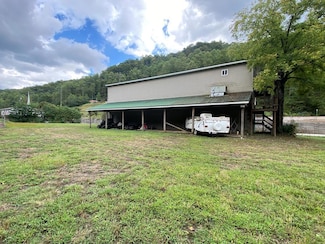 87 Rt 1, Williamson, WV 25661