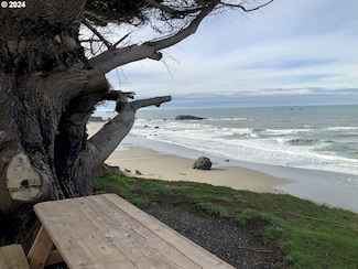 0 Surfside Dr, Gold Beach, OR 97444