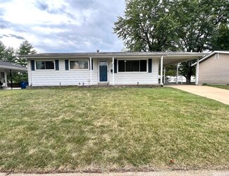 652 Undercliff Dr, Hazelwood, MO 63042