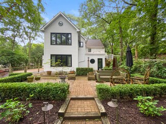 3739 Michiana Dr, Michiana Shores, IN 46360