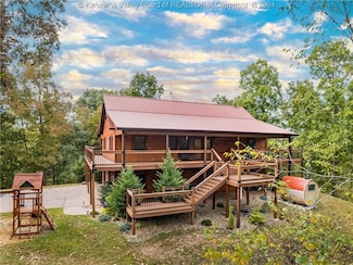 599 Olympia Fields Dr, Winfield, WV 25213