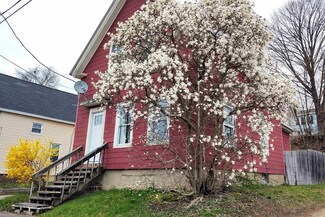 50 River St, Franklin, NH 03235
