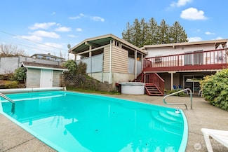 1006 N 36th St, Renton, WA 98056