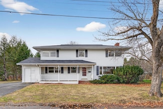 40 Robinson Gardens, Lewiston, ME 04240