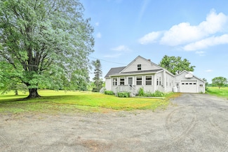 23 West St, Waterville, ME 04901
