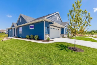 1598 Weston Ridge Rd, Oconomowoc, WI 53066
