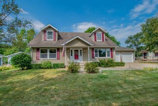 315 Madison St, Sauk City, WI 53583