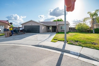 1017 Ivy Trae Ln, Bakersfield, CA 93307