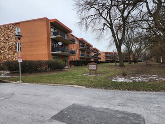 940 Holbrook Rd Unit 5C, Homewood, IL 60430