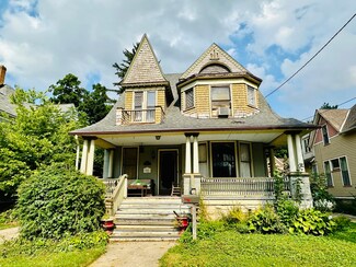 115 Hill Ave, Elgin, IL 60120