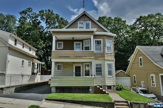 94 N 16th St, Prospect Park, NJ 07508