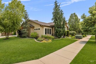 6800 N Moon Drummer Way, Meridian, ID 83646