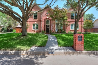 6712 E Park Dr, Fort Worth, TX 76132