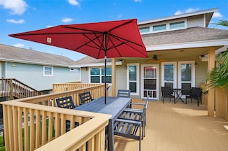 1016 Redfish St, Hitchcock, TX 77563