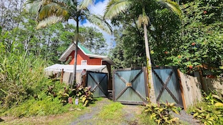 80 Oahu St, Black Sands, HI 96778