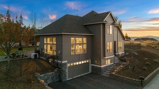 1710 Harmony Ln, Klamath Falls, OR 97601