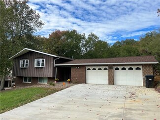 1170 Lakewood Cir, Washington, WV 26181