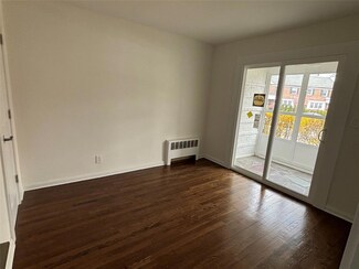 126 Robins Rd Unit 126, New Rochelle, NY 10801
