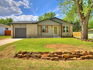 106 W 32nd Place, Sand Springs, OK 74063