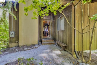17864 Neeley Rd, Guerneville, CA 95446