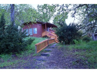 1208 W 28th Ave, Eugene, OR 97405