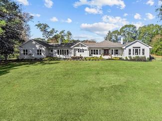1050 Pennington Rd, Madison, GA 30650