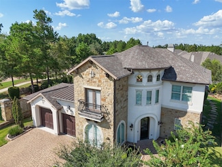 94 Oak Estates Dr, Conroe, TX 77384