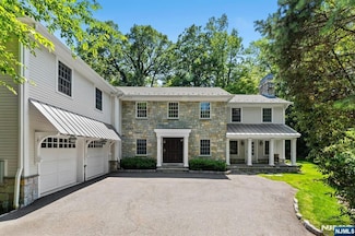 56 Knoll Rd, Tenafly, NJ 07670