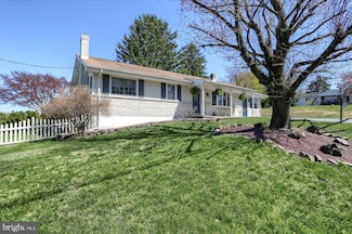 95 Candlewood Dr, Harrisburg, PA 17112