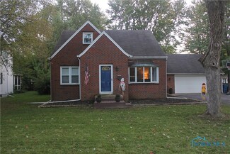 1085 Michigan Ave, Waterville, OH 43566