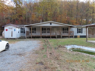3142 Buffalo Creek Rd, Amherstdale, WV 26507