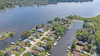 11124 Colony Rd, Pinckney, MI 48169