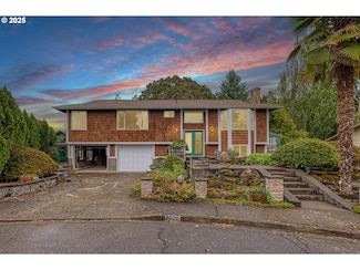 2020 N Carol Ave, Newberg, OR 97132