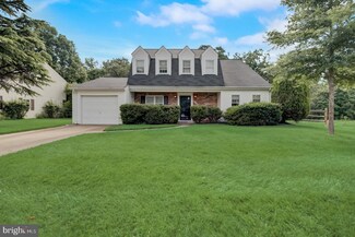 2209 Farougi Ct, Herndon, VA 20170