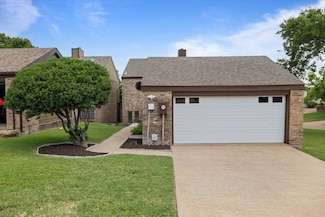 302 Columbia Dr, Rockwall, TX 75032