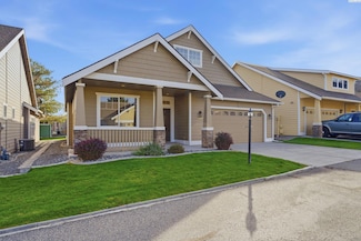 7902 W 21st Ave, Kennewick, WA 99338